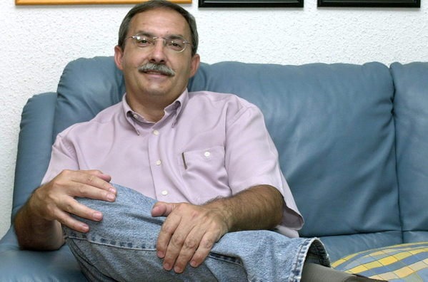Manuel Rico guanya el Premi Internacional de Poesia  Miguel Hernández d’Oriola.